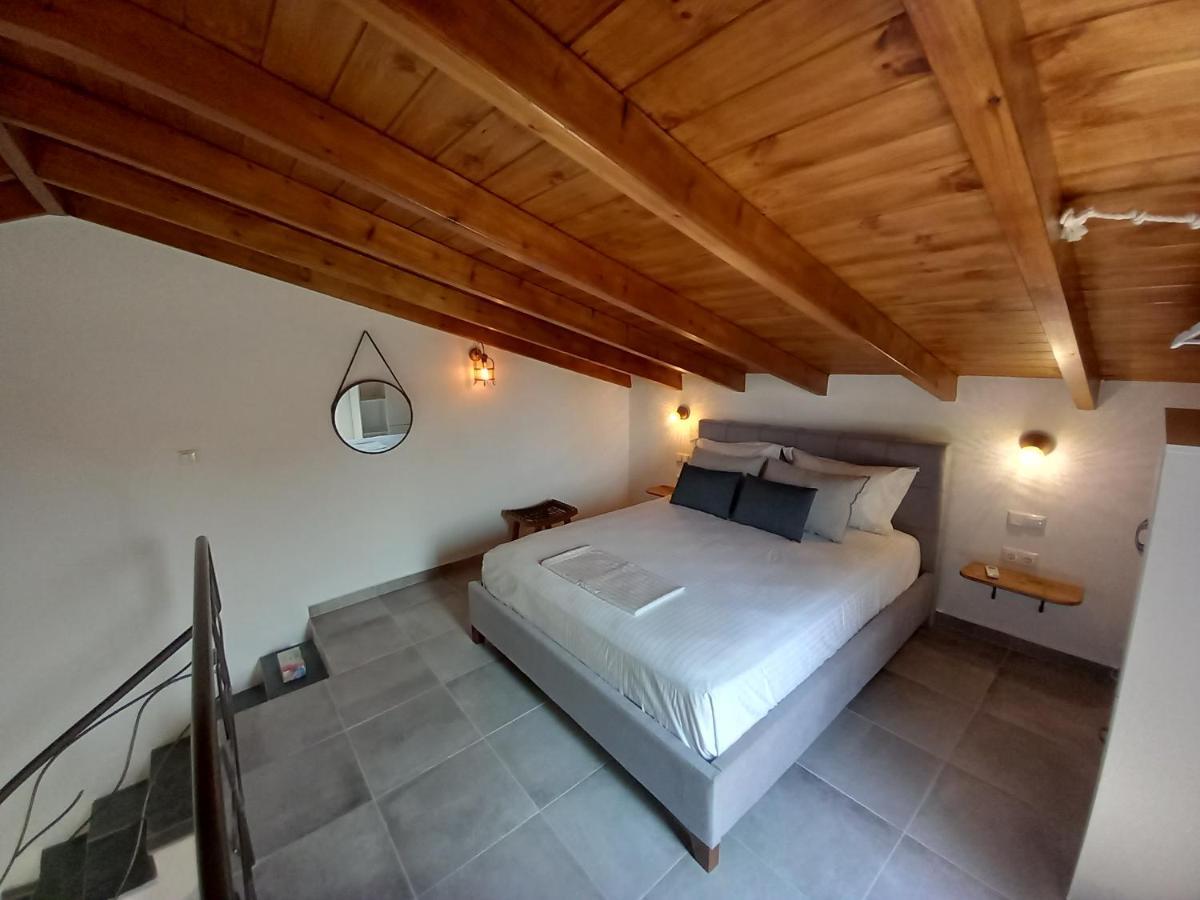 Koroni Stone House, Newly Built Studios By The Sea Экстерьер фото