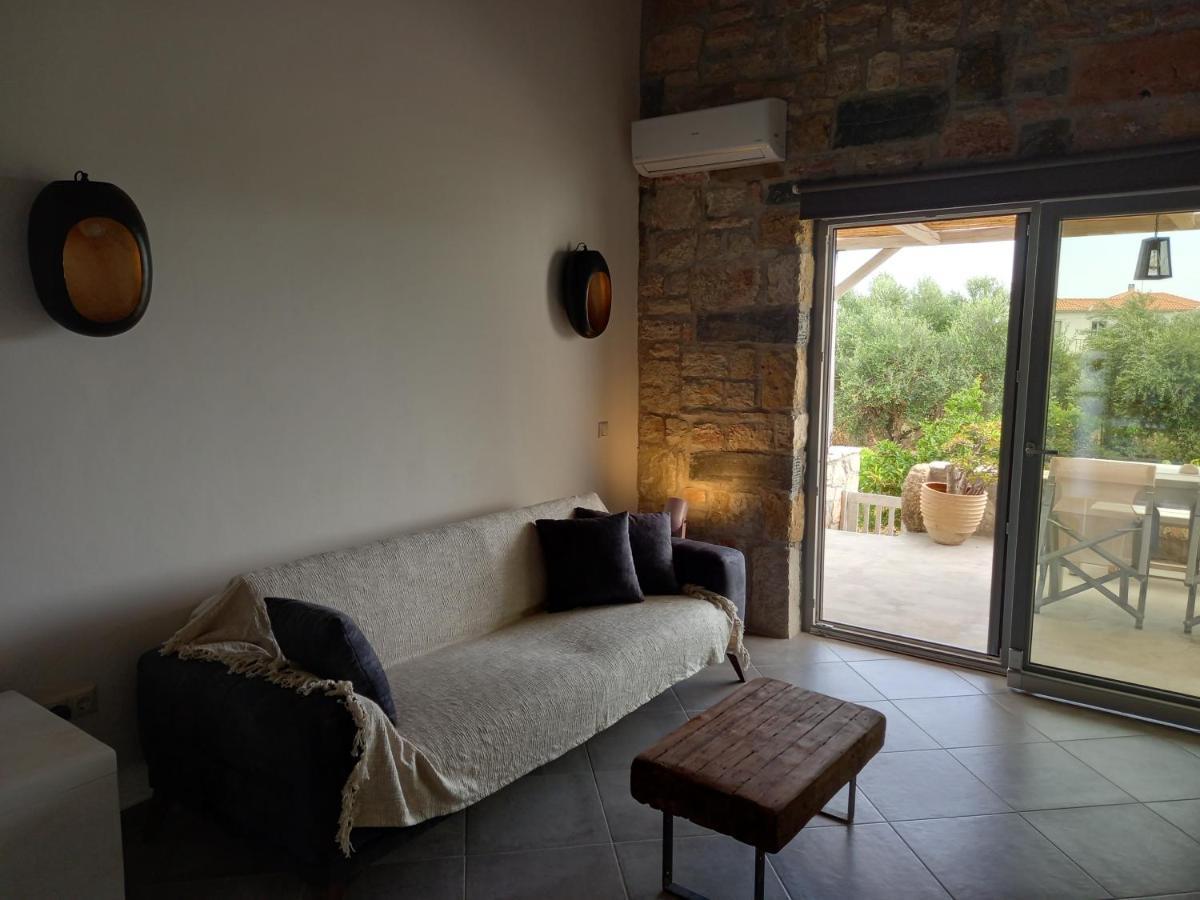 Koroni Stone House, Newly Built Studios By The Sea Экстерьер фото