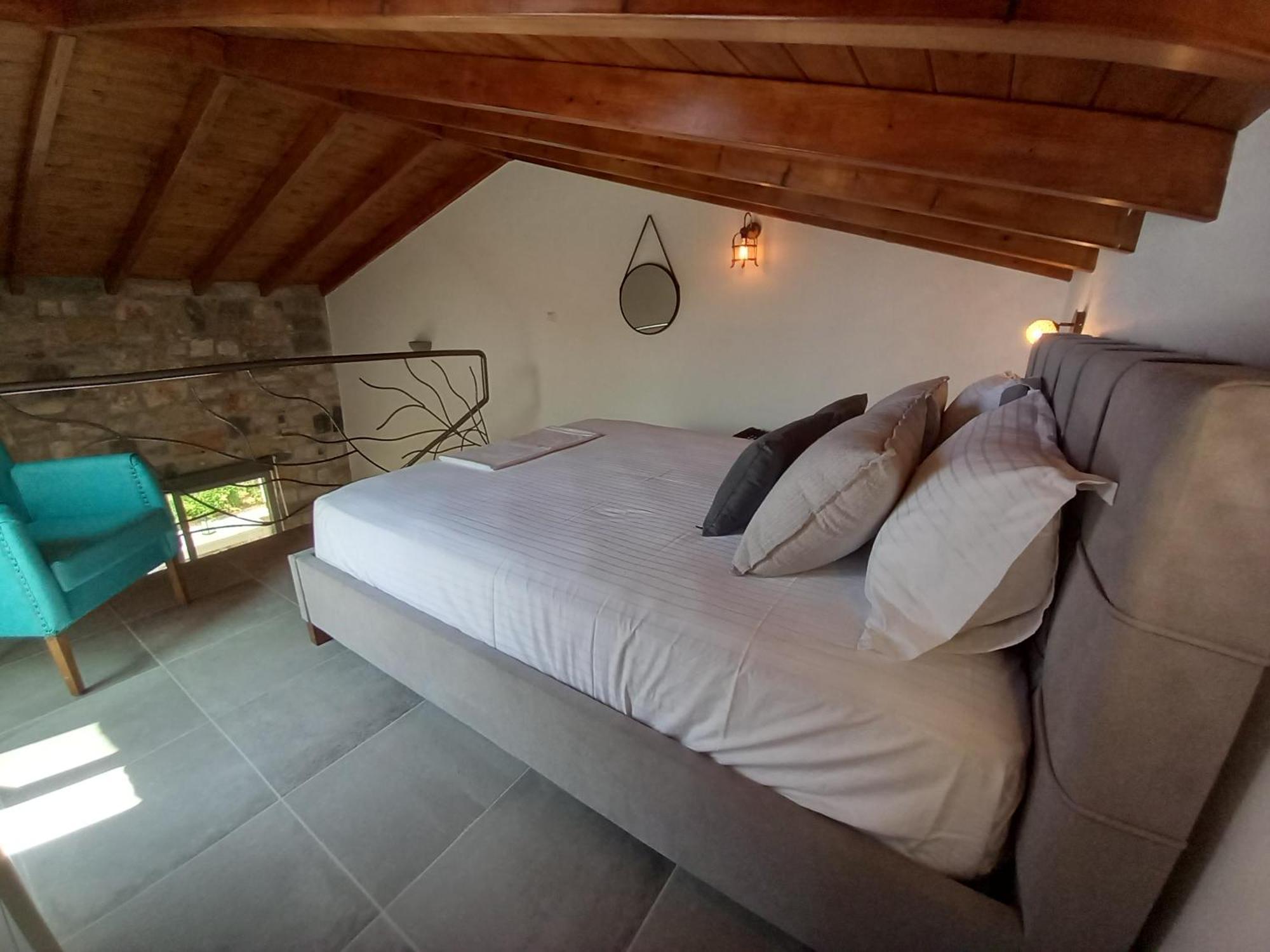 Koroni Stone House, Newly Built Studios By The Sea Номер фото
